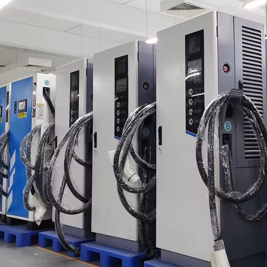 Livello 1 7/22/43kw Stazione di ricarica per veicoli elettrici con caricatore AC EV commerciale da 55 pollici per schermo LCD pubblicitario